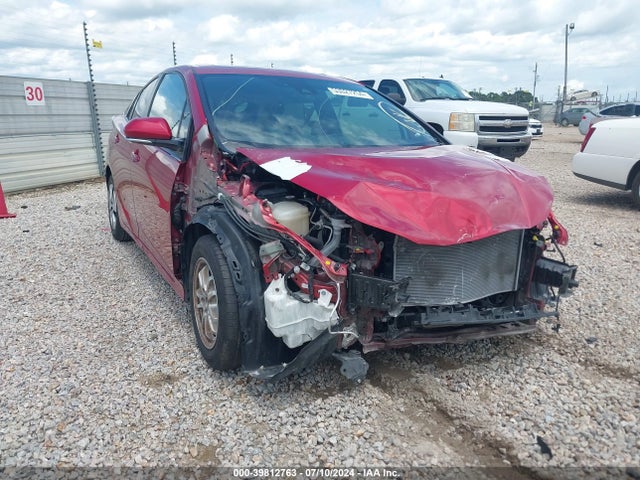 Toyota Prius Three 2018 JTDKARFUXJ3056290 Image 1