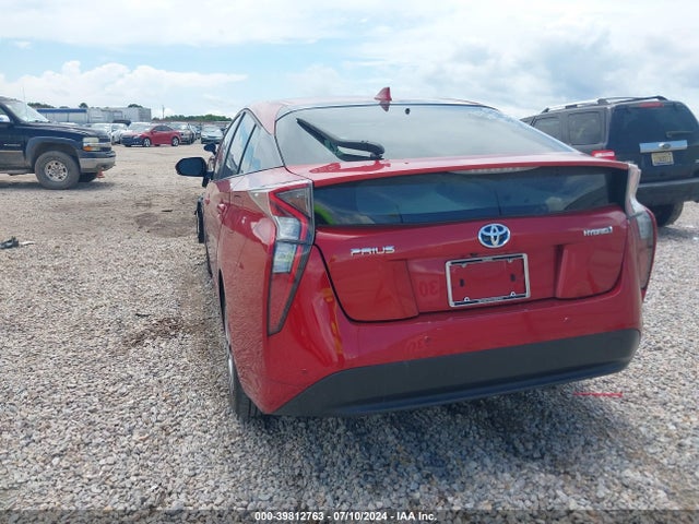 Toyota Prius Three 2018 JTDKARFUXJ3056290 Image 3