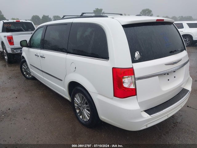 2C4RC1CGXGR188376 Chrysler Town & Country Touring-l Anniversary Edition