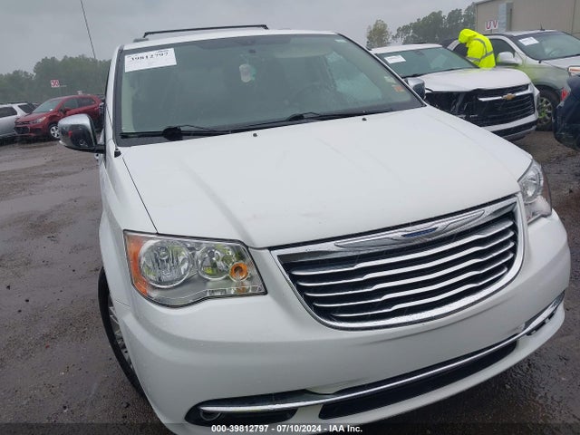 2C4RC1CGXGR188376 Chrysler Town & Country Touring-l Anniversary Edition