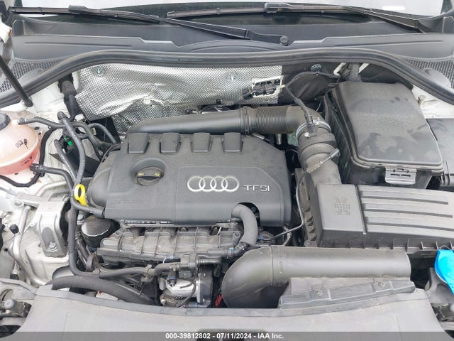 WA1BCCFS8JR016433 Audi Q3 2.0t Premium/2.0t Sport Premium