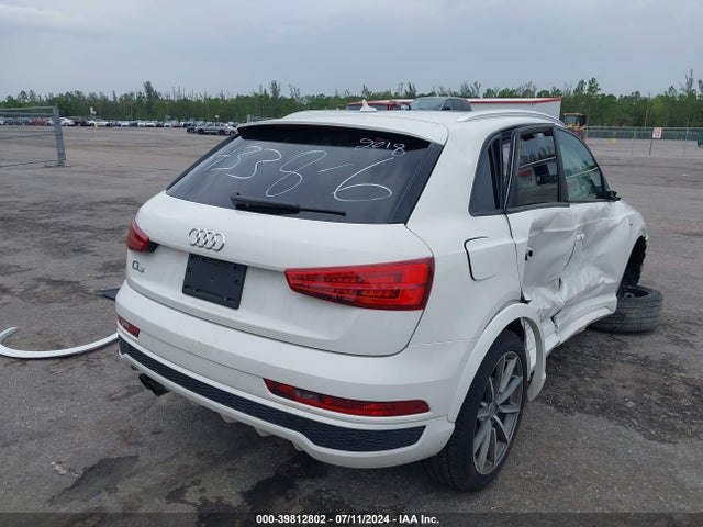 WA1BCCFS8JR016433 Audi Q3 2.0t Premium/2.0t Sport Premium