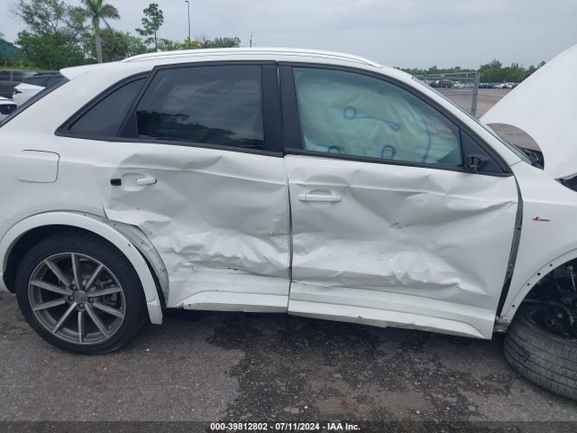 WA1BCCFS8JR016433 Audi Q3 2.0t Premium/2.0t Sport Premium