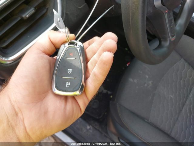 2GNAXSEV8J6314835 Chevrolet EQUINOX LT