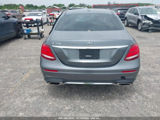 WDDZF4JBXHA010060 Mercedes-Benz E 300