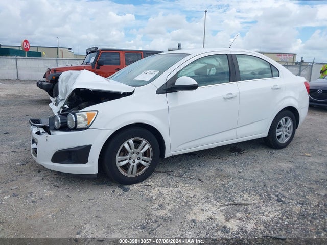 Chevrolet Sonic Lt Auto 2016 1G1JC5SH6G4137385 Image 2