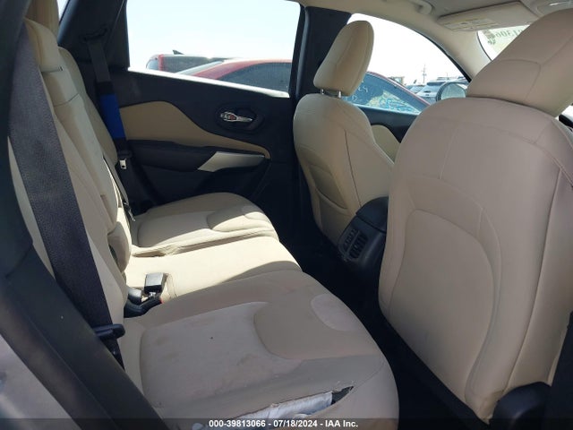 1C4PJLCB7JD563101 Jeep Cherokee Latitude Fwd