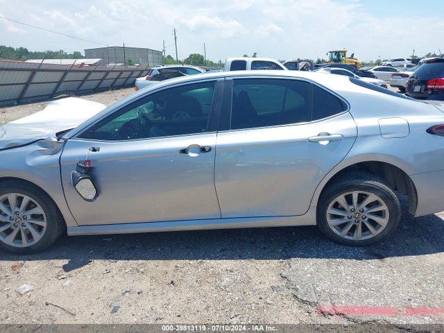 Toyota CAMRY LE 2022 4T1C11AK9NU683599 Image 14