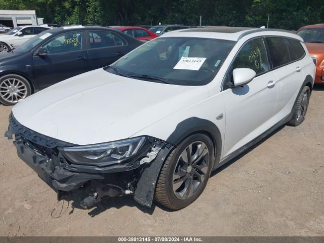 W04GV8SX3K1012319 Buick Regal Tourx Awd Essence
