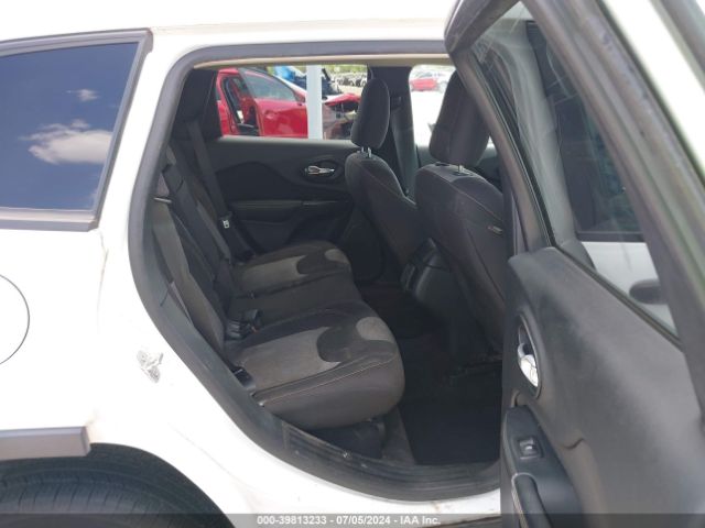 1C4PJLAB1GW229985 Jeep Cherokee Sport