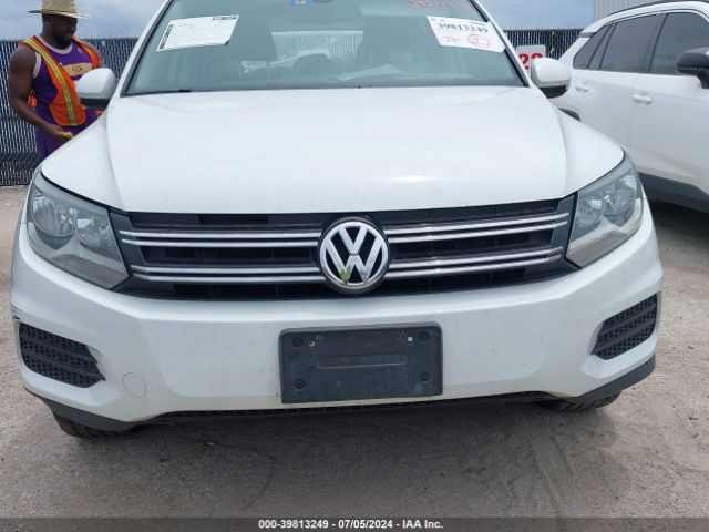 WVGRV7AX2HK021599 Volkswagen Tiguan 2.0t Wolfsburg Edition