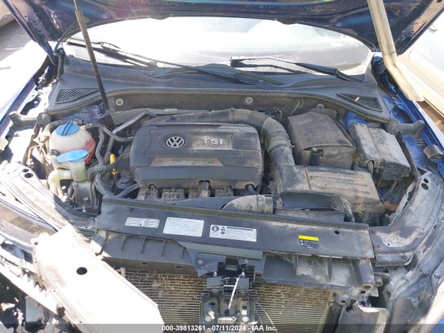 1VWDT7A36HC013885 Volkswagen Passat 1.8t R-line