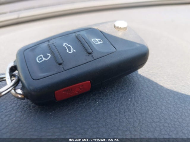 1VWDT7A36HC013885 Volkswagen Passat 1.8t R-line