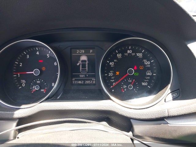 1VWDT7A36HC013885 Volkswagen Passat 1.8t R-line