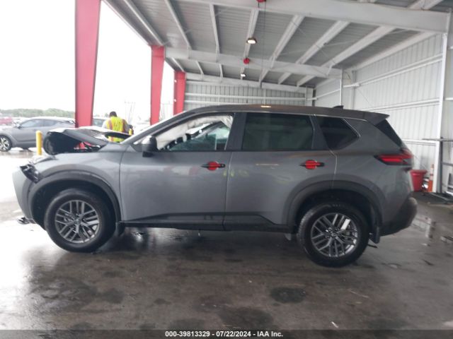 5N1BT3AA0PC806997 Nissan Rogue S Fwd