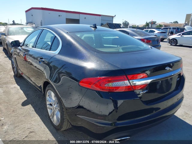 2013 JAGUAR XF SAJWA0E75D8S91410 Photo 2