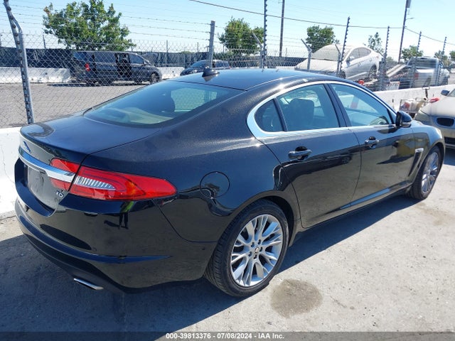 2013 JAGUAR XF SAJWA0E75D8S91410 Photo 3