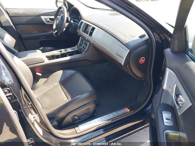 2013 JAGUAR XF SAJWA0E75D8S91410 Photo 4