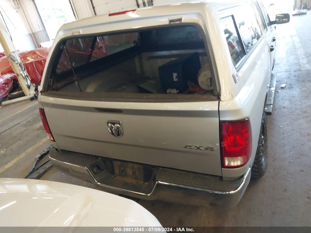 1C6RR7FT5HS781662 RAM 1500 Tradesman Quad Cab 4x4 6'4 Box