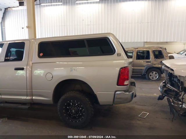1C6RR7FT5HS781662 RAM 1500 Tradesman Quad Cab 4x4 6'4 Box
