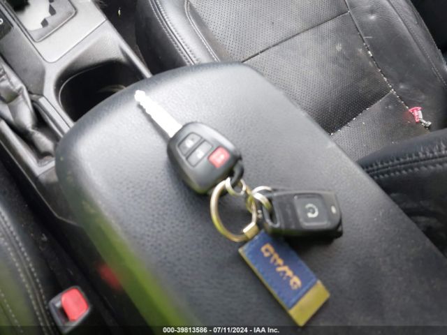 JTMBFREV5GJ078598 Toyota RAV4 LE