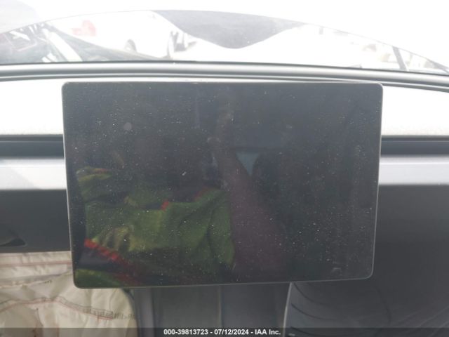 5YJ3E1EA0RF730446 Tesla MODEL 3