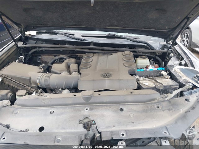 Toyota 4RUNNER SR5 2019 JTEBU5JR4K5667470 Image 10