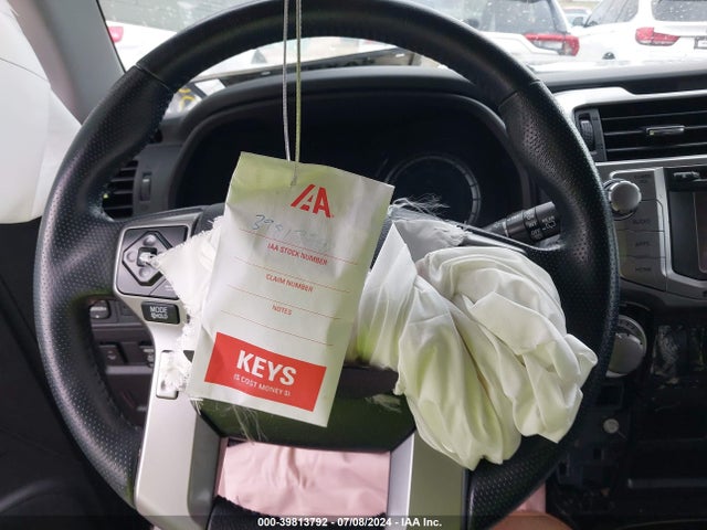 Toyota 4RUNNER SR5 2019 JTEBU5JR4K5667470 Image 11