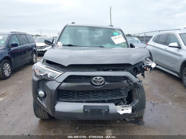 Toyota 4RUNNER SR5 2019 JTEBU5JR4K5667470 Image 12