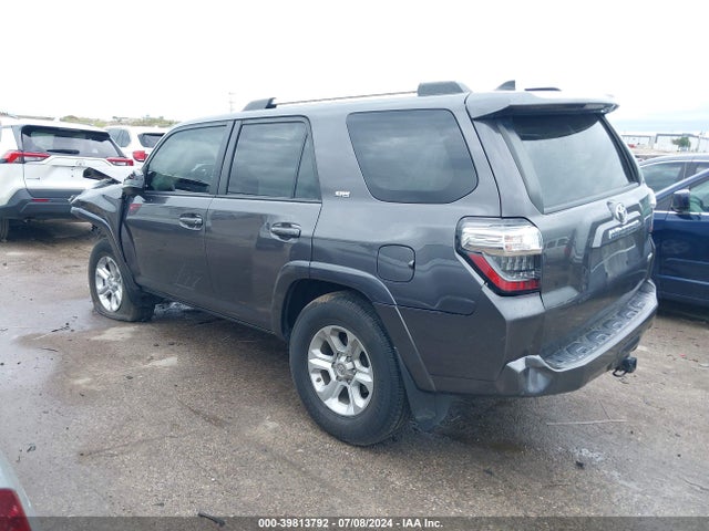 Toyota 4RUNNER SR5 2019 JTEBU5JR4K5667470 Image 3