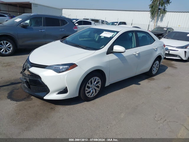 Toyota COROLLA LE 2017 5YFBURHE2HP736165 Image 2