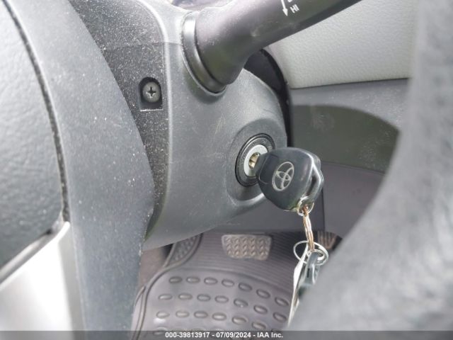 VNKJTUD30GA060637 Toyota YARIS LE
