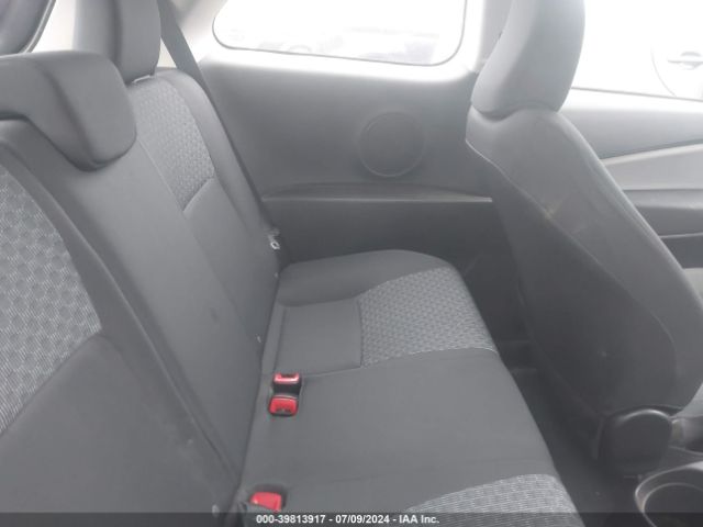 VNKJTUD30GA060637 Toyota YARIS LE