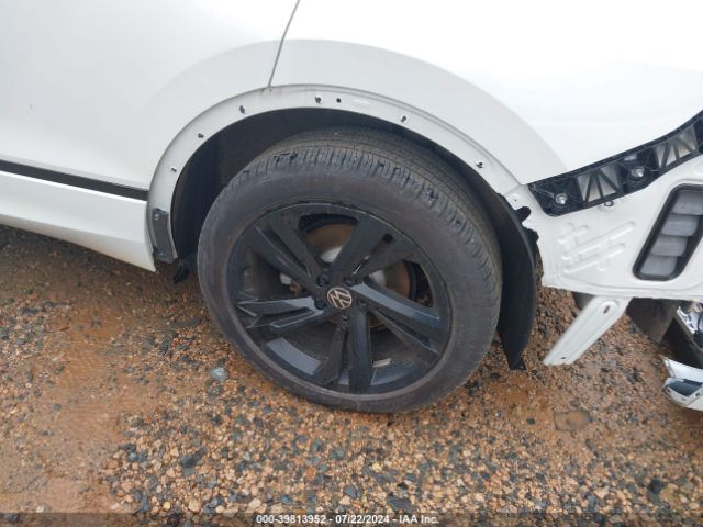 3VVCB7AX6PM053208 Volkswagen Tiguan 2.0t Se R-line Black
