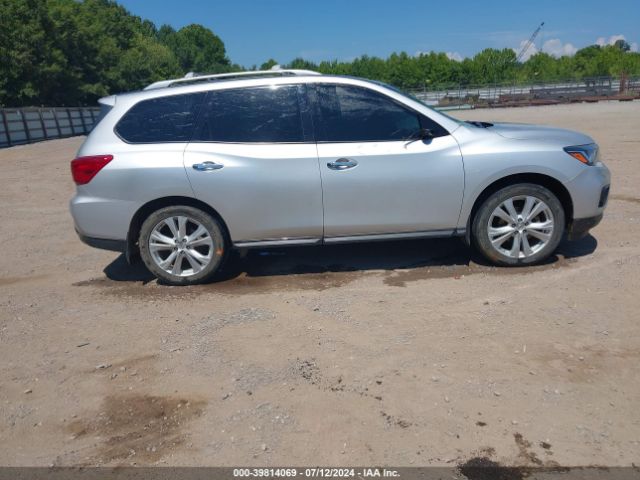 5N1DR2MN2JC658231 Nissan Pathfinder Sl