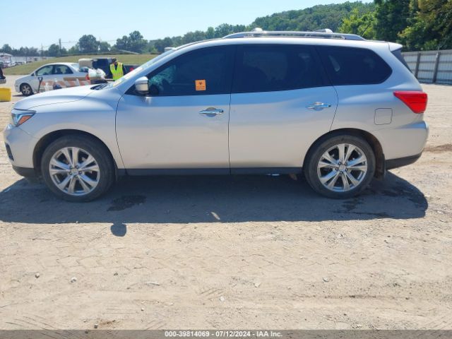 5N1DR2MN2JC658231 Nissan Pathfinder Sl