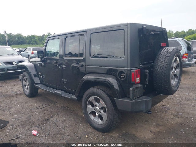 1C4HJWEG7HL505956 Jeep Wrangler Unlimited Sahara 4x4