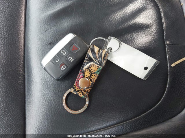 2013 JAGUAR XF SAJWA0ES5DPS98660 Photo 10