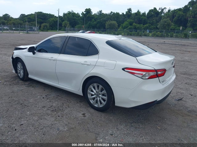 Toyota CAMRY LE 2020 4T1C11AK5LU923700 Image 3