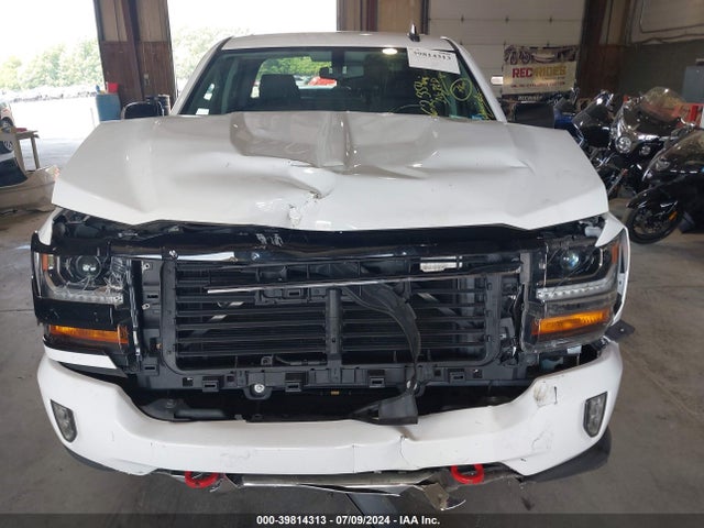 1GCVKREC7JZ265275 Chevrolet Silverado 1500 2lt