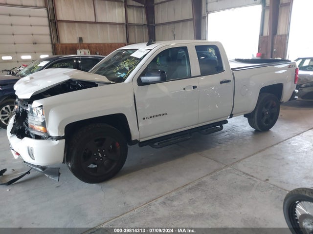 1GCVKREC7JZ265275 Chevrolet Silverado 1500 2lt