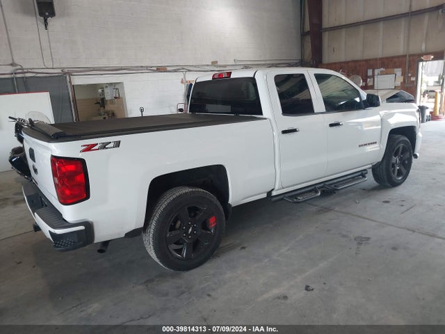 1GCVKREC7JZ265275 Chevrolet Silverado 1500 2lt