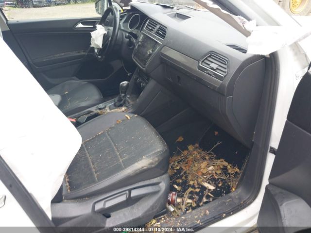 3VV2B7AX9JM144931 Volkswagen Tiguan 2.0t Se/2.0t Sel