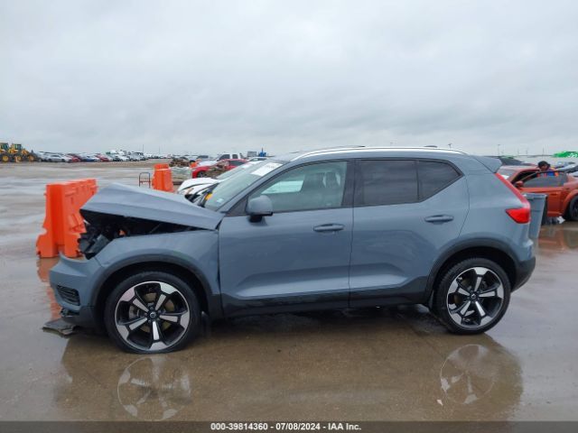 YV4AC2HK8L2272136 Volvo Xc40 T4 Momentum