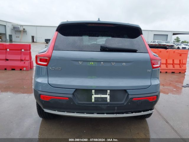 YV4AC2HK8L2272136 Volvo Xc40 T4 Momentum