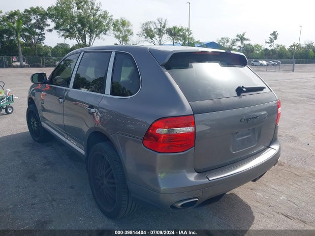 2009 PORSCHE CAYENNE WP1AA29P79LA11584 Photo 2