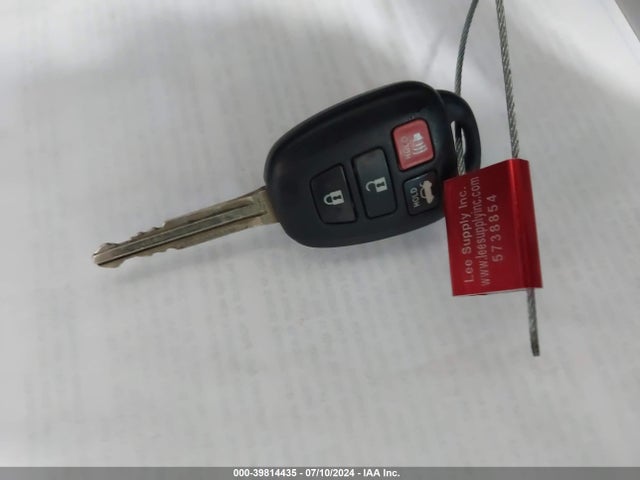 Toyota COROLLA LE 2015 5YFBURHE1FP316474 Image 11