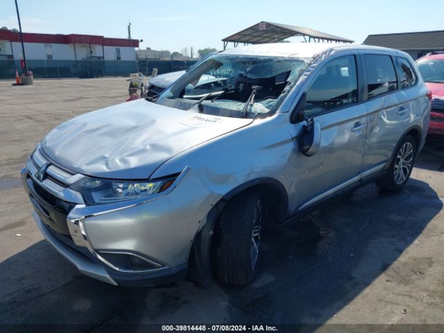 JA4AD2A35HZ027189 Mitsubishi Outlander Es