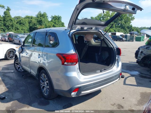 JA4AD2A35HZ027189 Mitsubishi Outlander Es