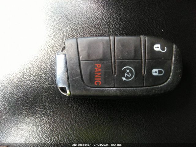 3C4NJCBB6JT186537 Jeep Compass Latitude Fwd
